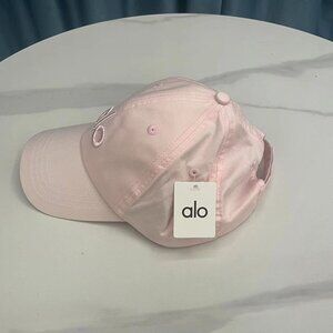 NWT ALO Yoga Off-Duty Cap in Ballet Pink OS